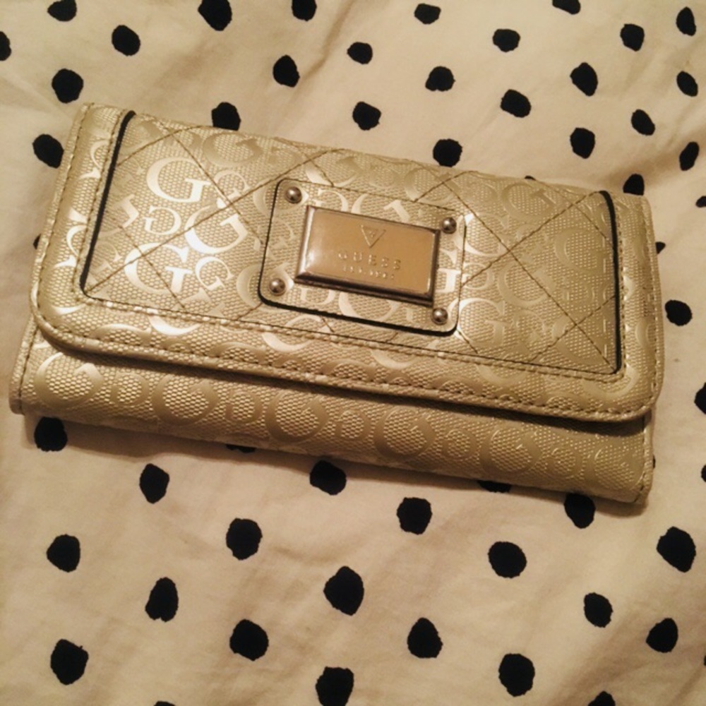 Guess silver-ish/gold wallet